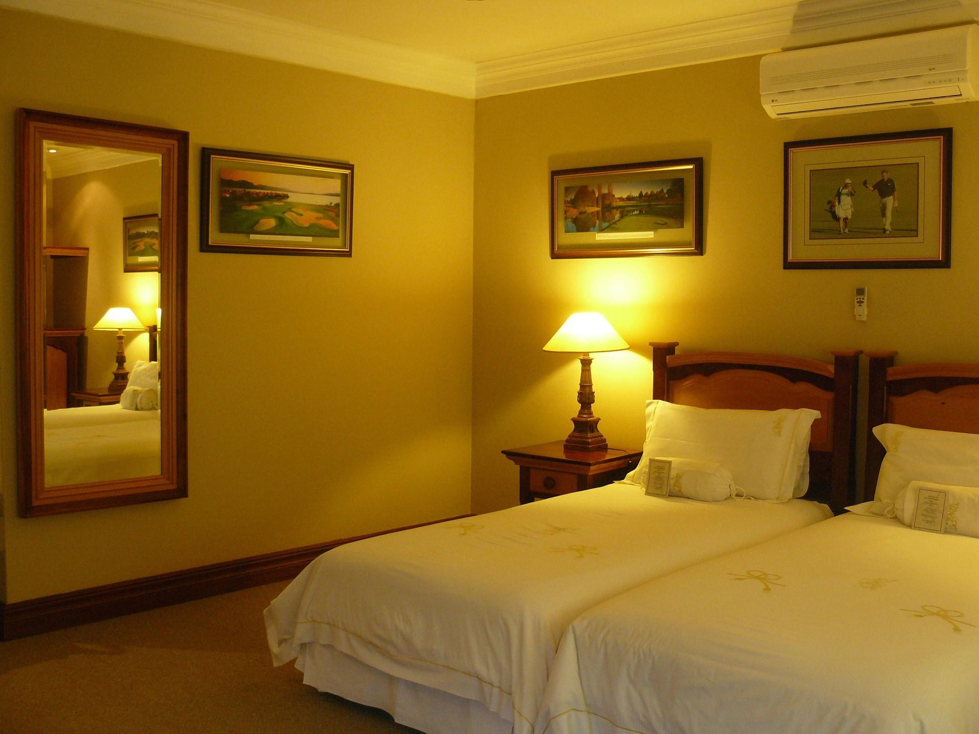 The Woodpecker Inn Pretoria Exterior photo