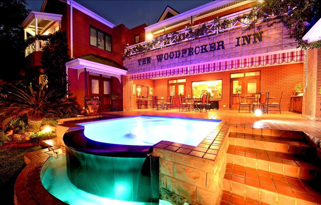 The Woodpecker Inn Pretoria Exterior photo