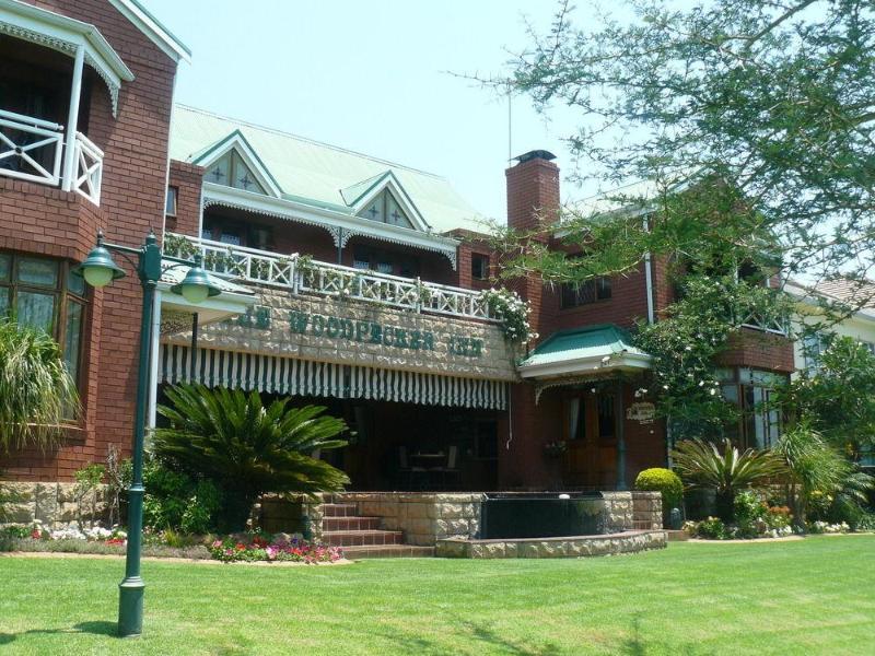 The Woodpecker Inn Pretoria Exterior photo