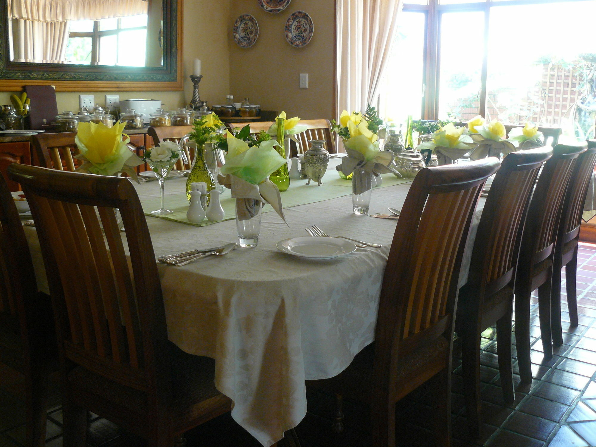 The Woodpecker Inn Pretoria Exterior photo