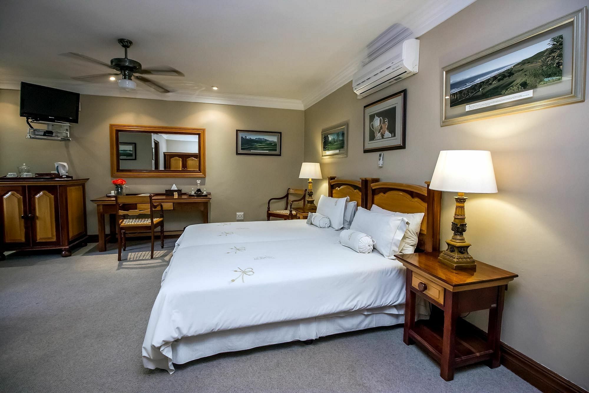 The Woodpecker Inn Pretoria Exterior photo